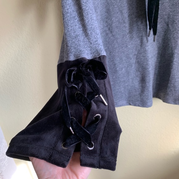 Calvin Klein Performance Colorblocked Sweatshirt - Picture 5 of 8